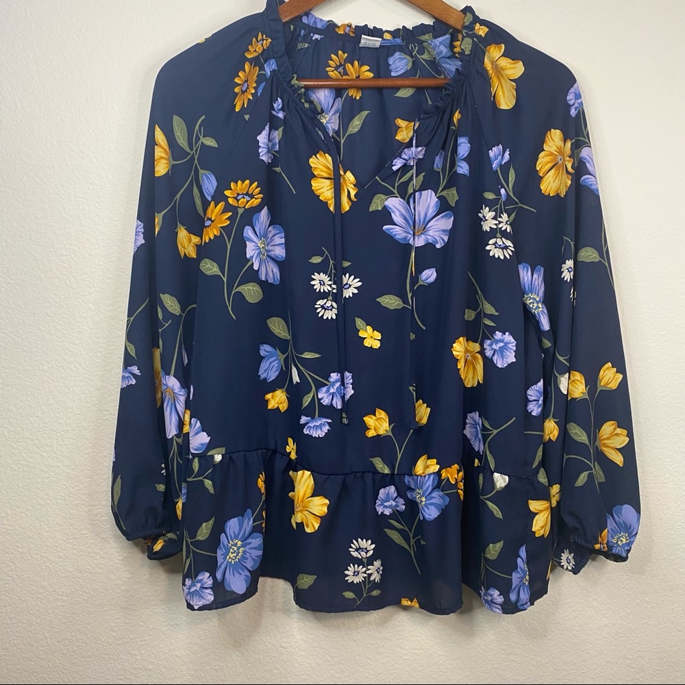 OLD NAVY Smocked Navy Floral Blouse Size Medium
